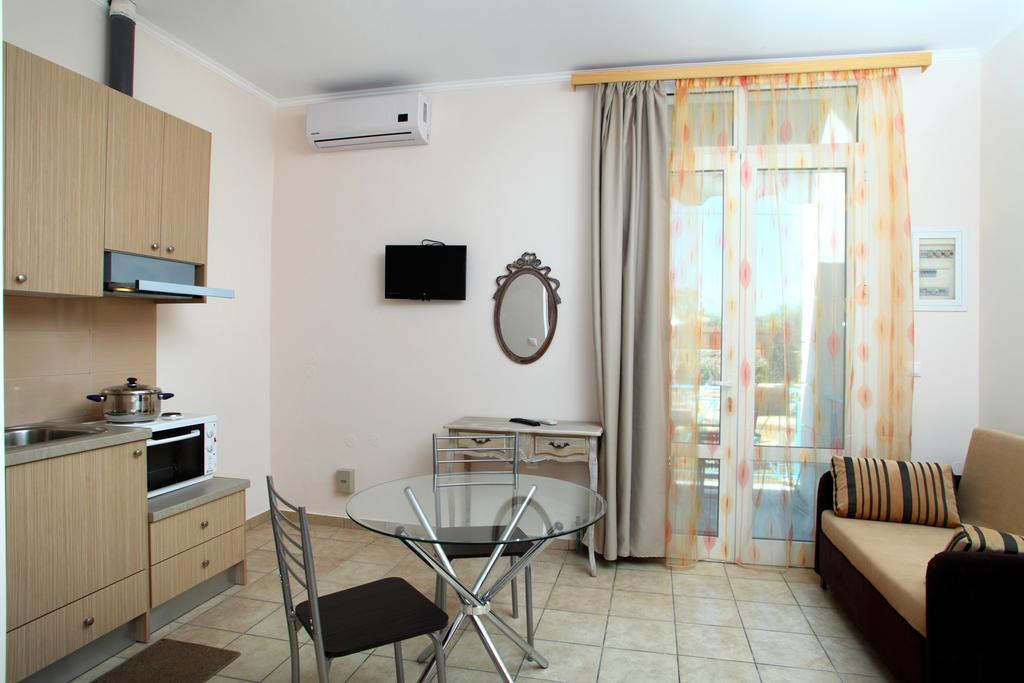 Apartments Avra Kalligoni Habitación foto